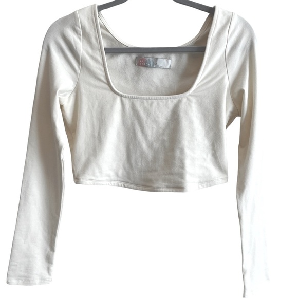 FP Beach NWT ivory crop top, long sleeves.  Size M - Picture 1 of 7